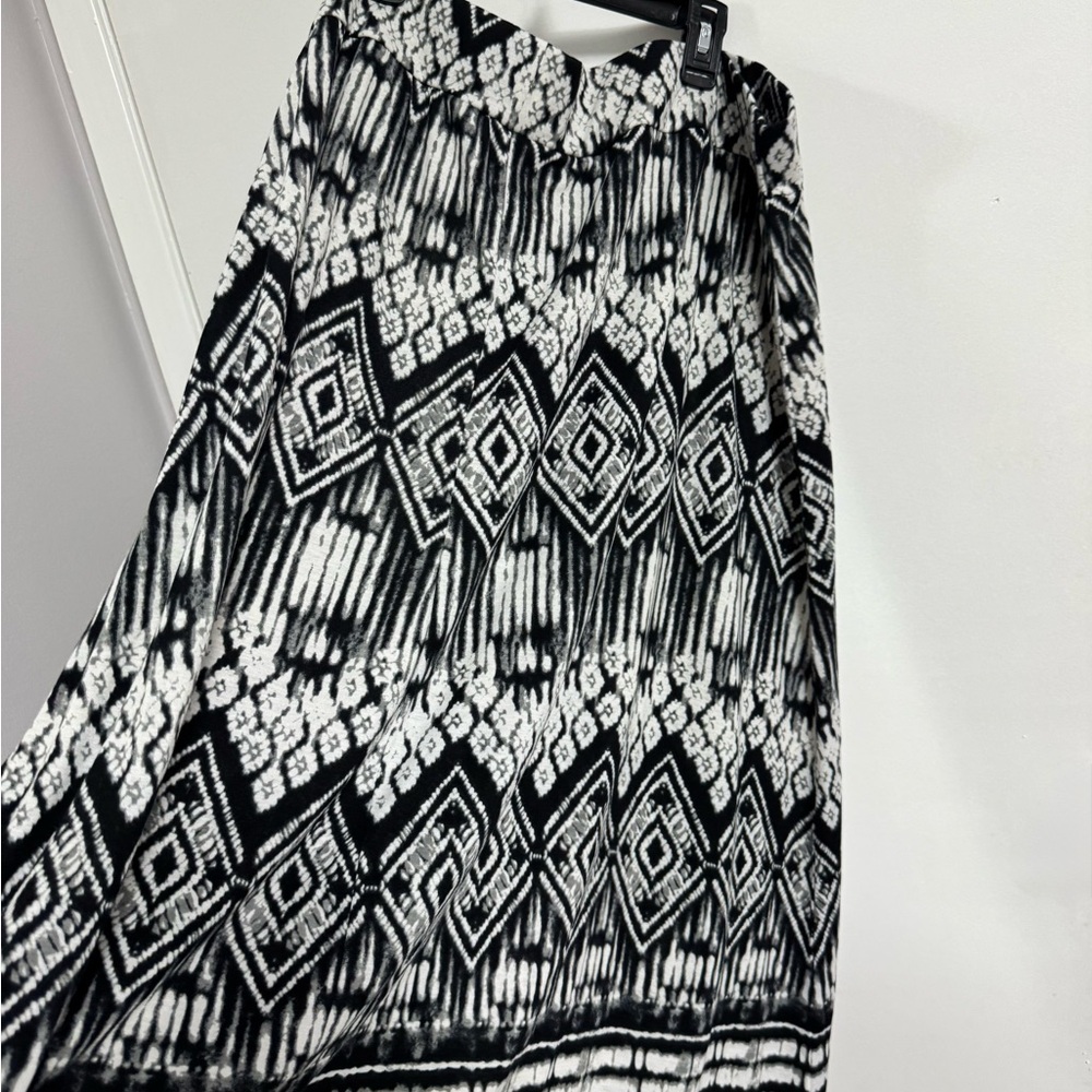 Faded Glory Black and White Patterned Top - Picture 4 of 4